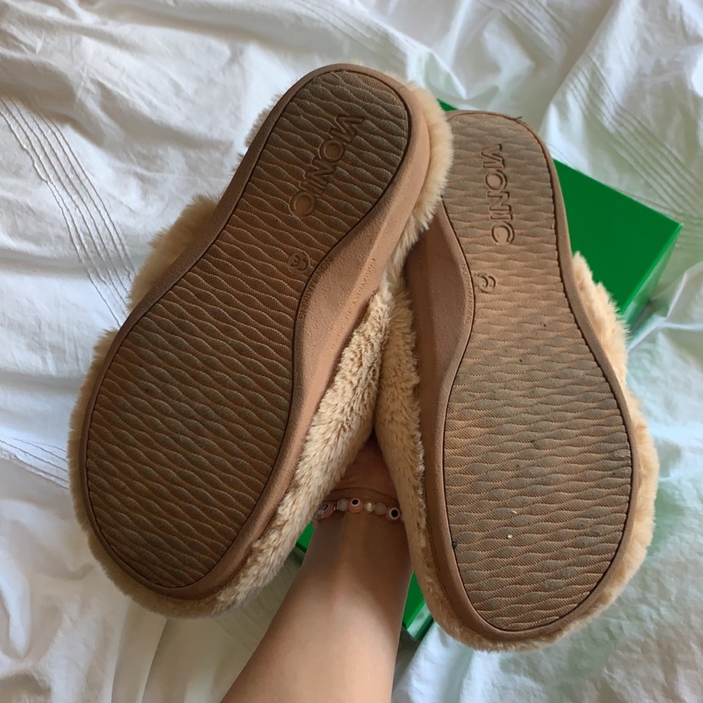 Fuzzy Clogs - Picture 3 of 3